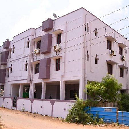 Aishwaryam Deshna Service Apartment Ambattur צ'נאי מראה חיצוני תמונה